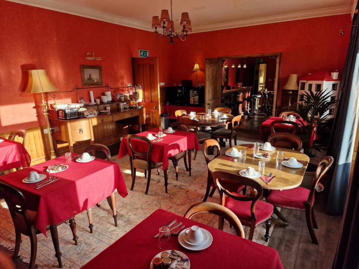 Cambus O' May Traditional Highland Hotel Ballater Exteriör bild