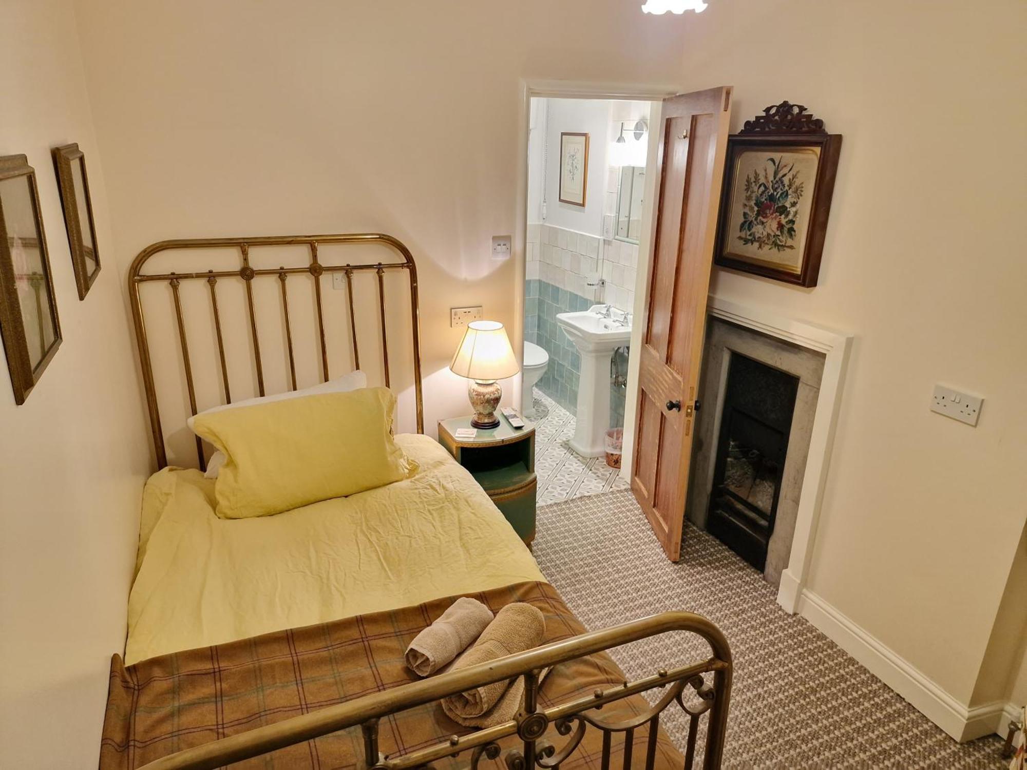 Cambus O' May Traditional Highland Hotel Ballater Rum bild